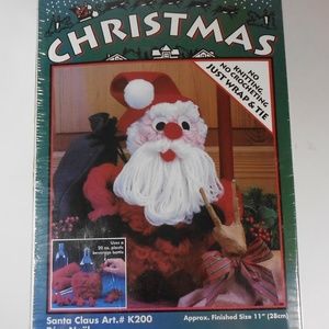 WonderArt Christmas K200 20 Ounce Bottle Santa Claus Yarn Felt Craft Kit New 11"